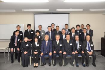 24.3.6 参加者全員で記念撮影